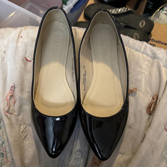 Black Flat Pointed Shoe Size 7 - Picture 4 of 5
